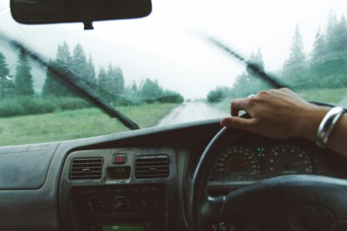 Front Windscreen Wiper Blade Replacement