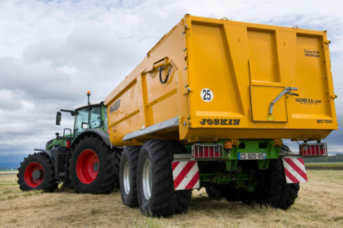 Tractor Trailer With Trailxbibs